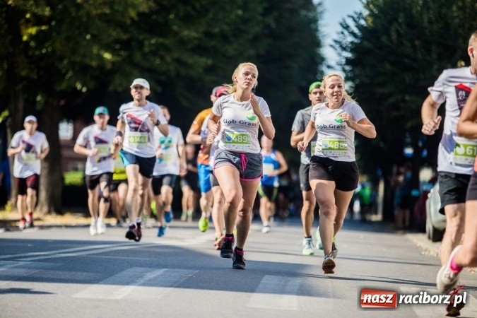 Zdjęcie w galerii na portalu naszraciborz.pl: Do biegu, gotowi, start! I RAFAKO Półmaraton Racibórz już za nami wiadomości z regionu