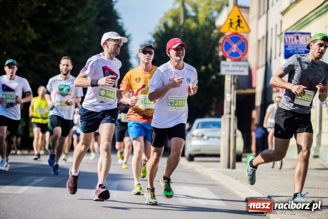 Zdjęcie w galerii na portalu naszraciborz.pl: Do biegu, gotowi, start! I RAFAKO Półmaraton Racibórz już za nami wiadomości z regionu