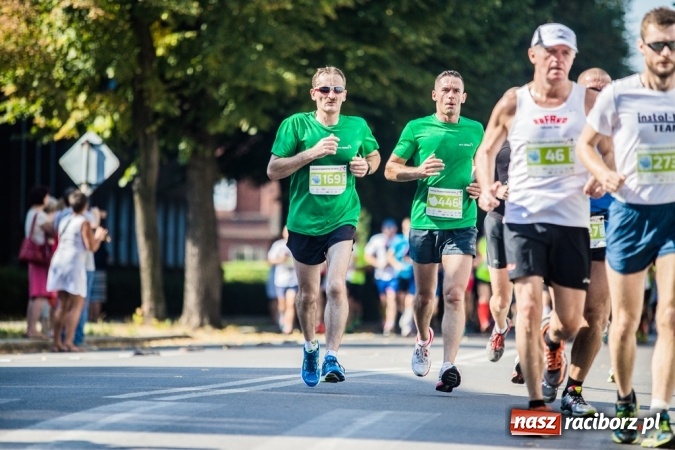 Zdjęcie w galerii na portalu naszraciborz.pl: Do biegu, gotowi, start! I RAFAKO Półmaraton Racibórz już za nami wiadomości z regionu
