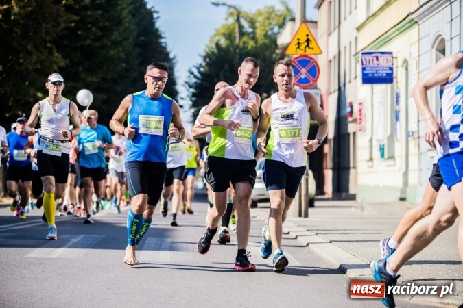 Zdjęcie w galerii na portalu naszraciborz.pl: Do biegu, gotowi, start! I RAFAKO Półmaraton Racibórz już za nami wiadomości z regionu
