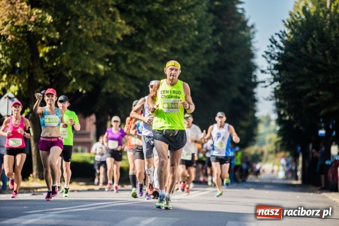 Zdjęcie w galerii na portalu naszraciborz.pl: Do biegu, gotowi, start! I RAFAKO Półmaraton Racibórz już za nami wiadomości z regionu