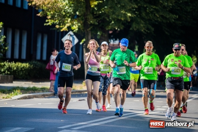 Zdjęcie w galerii na portalu naszraciborz.pl: Do biegu, gotowi, start! I RAFAKO Półmaraton Racibórz już za nami wiadomości z regionu