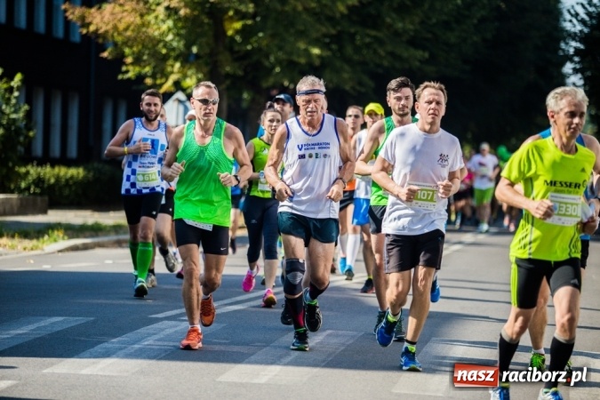 Zdjęcie w galerii na portalu naszraciborz.pl: Do biegu, gotowi, start! I RAFAKO Półmaraton Racibórz już za nami wiadomości z regionu