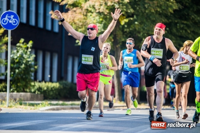 Zdjęcie w galerii na portalu naszraciborz.pl: Do biegu, gotowi, start! I RAFAKO Półmaraton Racibórz już za nami wiadomości z regionu
