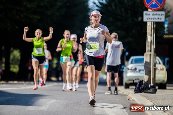 Zdjęcie w galerii na portalu naszraciborz.pl: Do biegu, gotowi, start! I RAFAKO Półmaraton Racibórz już za nami wiadomości z regionu