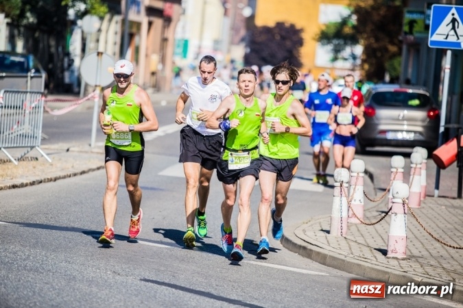 Zdjęcie w galerii na portalu naszraciborz.pl: Do biegu, gotowi, start! I RAFAKO Półmaraton Racibórz już za nami wiadomości z regionu