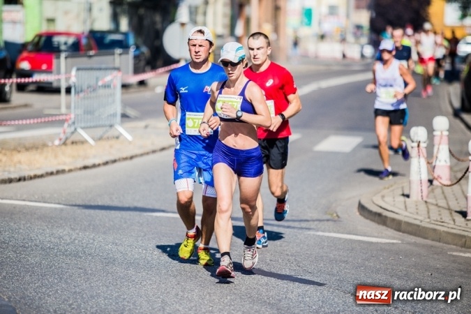 Zdjęcie w galerii na portalu naszraciborz.pl: Do biegu, gotowi, start! I RAFAKO Półmaraton Racibórz już za nami wiadomości z regionu