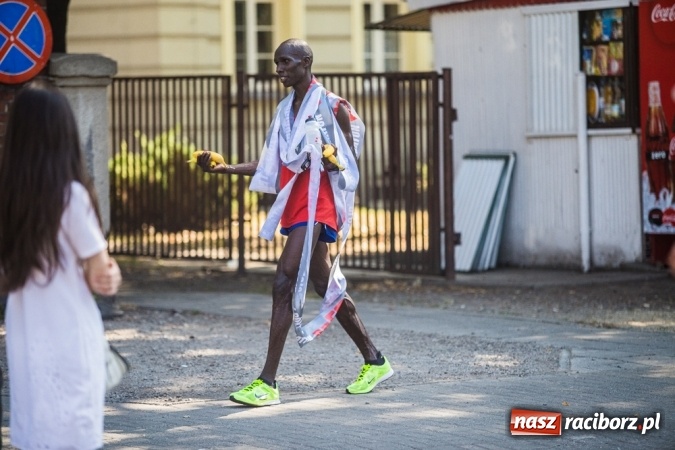 Zdjęcie w galerii na portalu naszraciborz.pl: Do biegu, gotowi, start! I RAFAKO Półmaraton Racibórz już za nami wiadomości z regionu