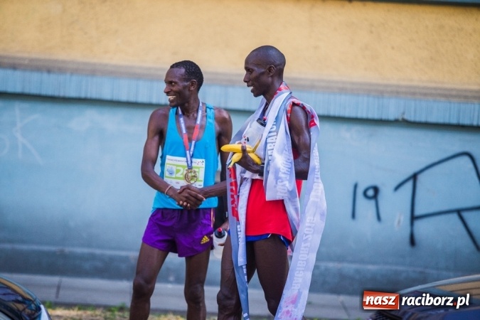 Zdjęcie w galerii na portalu naszraciborz.pl: Do biegu, gotowi, start! I RAFAKO Półmaraton Racibórz już za nami wiadomości z regionu