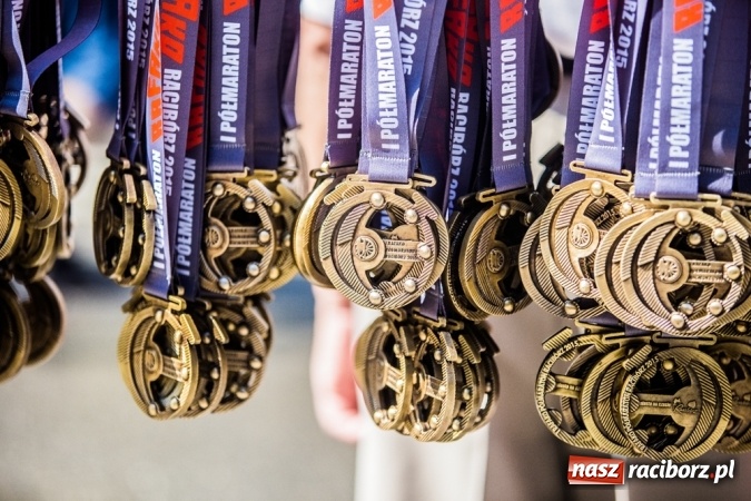 Zdjęcie w galerii na portalu naszraciborz.pl: Do biegu, gotowi, start! I RAFAKO Półmaraton Racibórz już za nami wiadomości z regionu