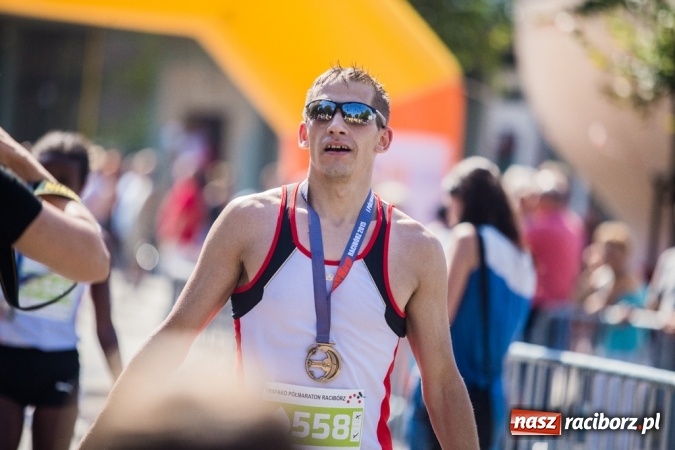 Zdjęcie w galerii na portalu naszraciborz.pl: Do biegu, gotowi, start! I RAFAKO Półmaraton Racibórz już za nami wiadomości z regionu