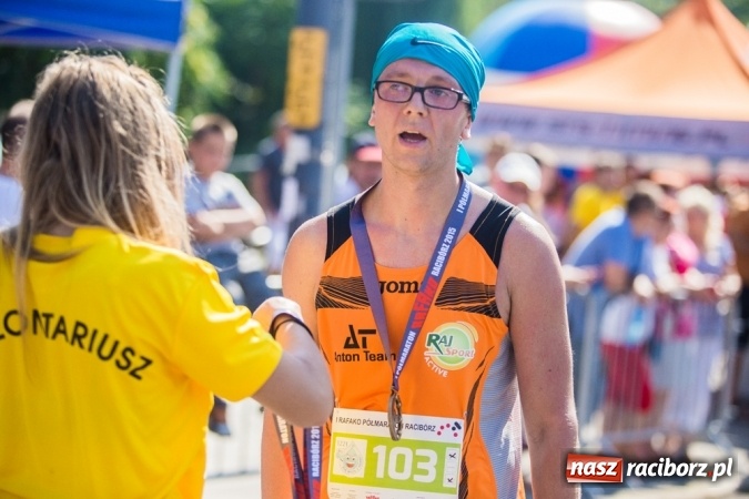 Zdjęcie w galerii na portalu naszraciborz.pl: Do biegu, gotowi, start! I RAFAKO Półmaraton Racibórz już za nami wiadomości z regionu