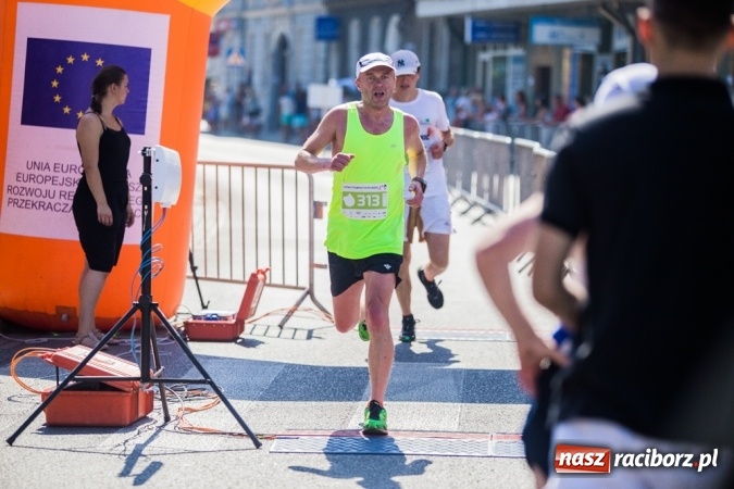Zdjęcie w galerii na portalu naszraciborz.pl: Do biegu, gotowi, start! I RAFAKO Półmaraton Racibórz już za nami wiadomości z regionu