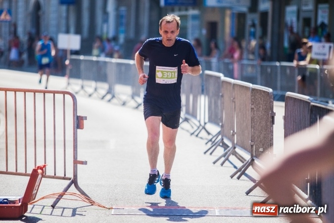 Zdjęcie w galerii na portalu naszraciborz.pl: Do biegu, gotowi, start! I RAFAKO Półmaraton Racibórz już za nami wiadomości z regionu