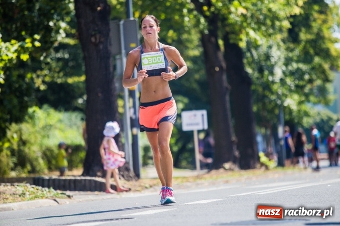 Zdjęcie w galerii na portalu naszraciborz.pl: Do biegu, gotowi, start! I RAFAKO Półmaraton Racibórz już za nami wiadomości z regionu