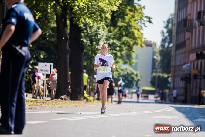 Zdjęcie w galerii na portalu naszraciborz.pl: Do biegu, gotowi, start! I RAFAKO Półmaraton Racibórz już za nami wiadomości z regionu
