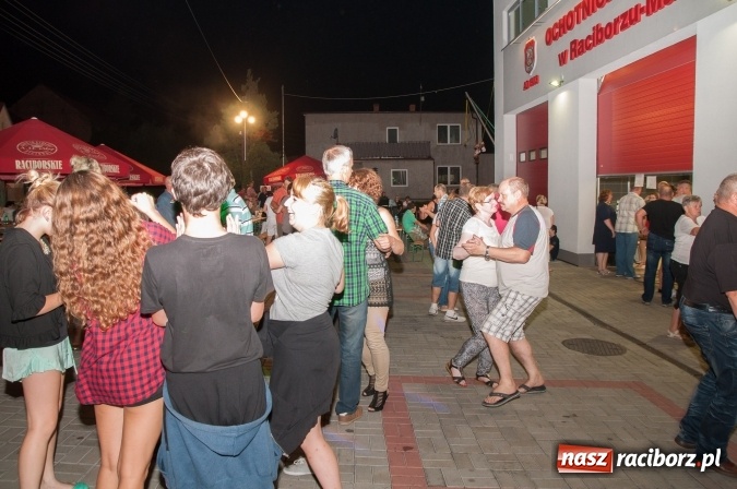 Zdjęcie w galerii na portalu naszraciborz.pl: Najlepsze kiełbaski? Na festynie strażackim! wiadomości z regionu