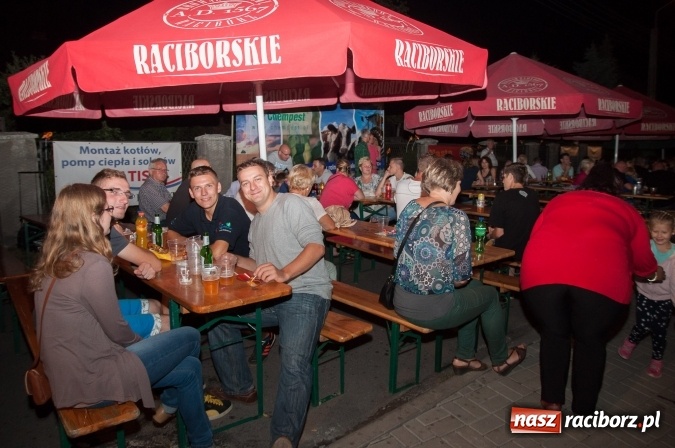 Zdjęcie w galerii na portalu naszraciborz.pl: Najlepsze kiełbaski? Na festynie strażackim! wiadomości z regionu