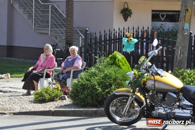 Zdjęcie w galerii na portalu naszraciborz.pl: Dożynki 2015 - w Rudniku z letnim dyngusem wiadomości z regionu