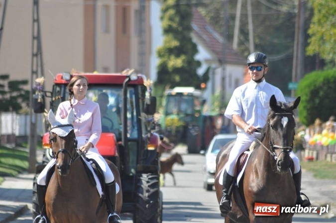 Zdjęcie w galerii na portalu naszraciborz.pl: Dożynki 2015 - w Rudniku z letnim dyngusem wiadomości z regionu