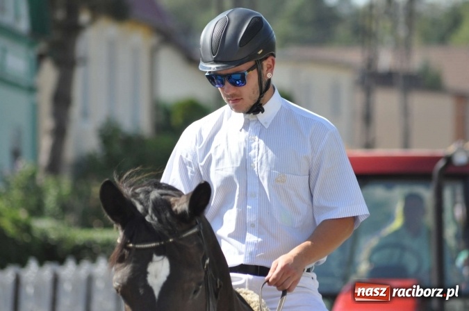 Zdjęcie w galerii na portalu naszraciborz.pl: Dożynki 2015 - w Rudniku z letnim dyngusem wiadomości z regionu