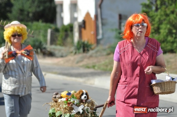 Zdjęcie w galerii na portalu naszraciborz.pl: Dożynki 2015 - w Rudniku z letnim dyngusem wiadomości z regionu