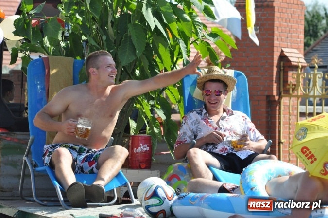 Zdjęcie w galerii na portalu naszraciborz.pl: Dożynki 2015 - w Rudniku z letnim dyngusem wiadomości z regionu