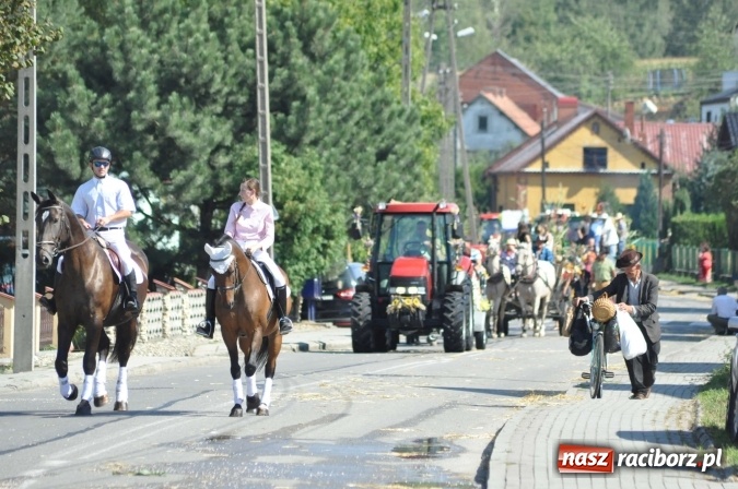 Zdjęcie w galerii na portalu naszraciborz.pl: Dożynki 2015 - w Rudniku z letnim dyngusem wiadomości z regionu