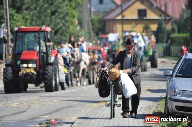 Zdjęcie w galerii na portalu naszraciborz.pl: Dożynki 2015 - w Rudniku z letnim dyngusem wiadomości z regionu