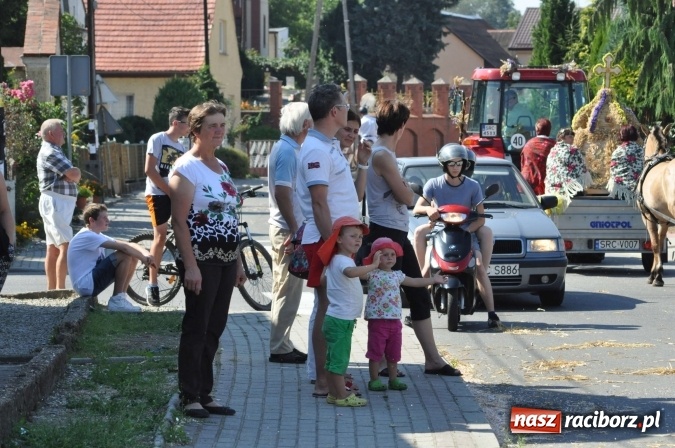 Zdjęcie w galerii na portalu naszraciborz.pl: Dożynki 2015 - w Rudniku z letnim dyngusem wiadomości z regionu