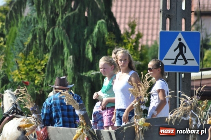 Zdjęcie w galerii na portalu naszraciborz.pl: Dożynki 2015 - w Rudniku z letnim dyngusem wiadomości z regionu