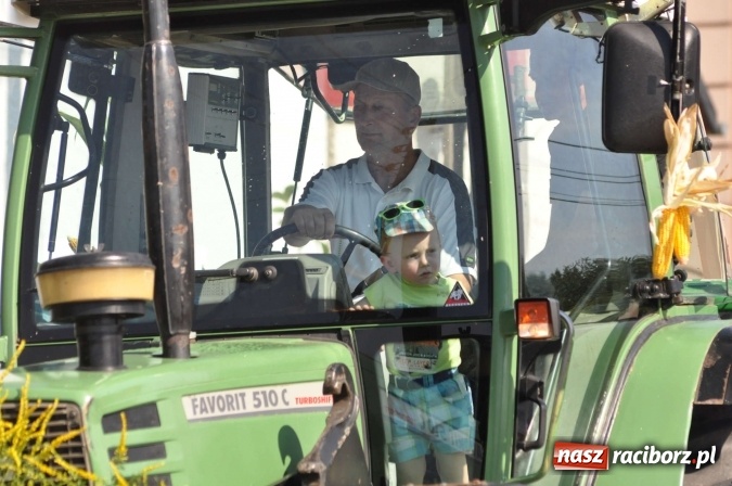 Zdjęcie w galerii na portalu naszraciborz.pl: Dożynki 2015 - w Rudniku z letnim dyngusem wiadomości z regionu