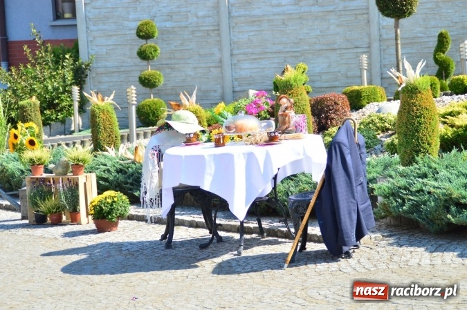 Zdjęcie w galerii na portalu naszraciborz.pl: Dożynki 2015 - w Żerdzinach wyruszli korowodem dziękować Bogu wiadomości z regionu