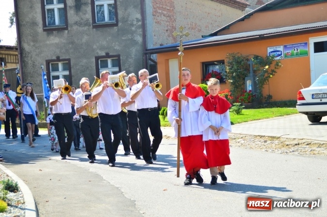 Zdjęcie w galerii na portalu naszraciborz.pl: Dożynki 2015 - w Żerdzinach wyruszli korowodem dziękować Bogu wiadomości z regionu