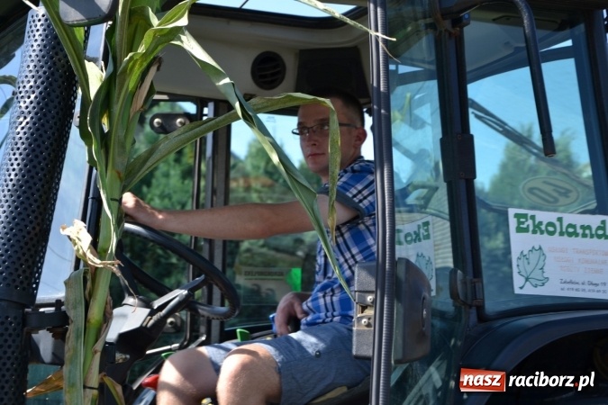 Zdjęcie w galerii na portalu naszraciborz.pl: Dożynki 2015 - Zabełkowianki ładniejsze niż Słowianki wiadomości z regionu