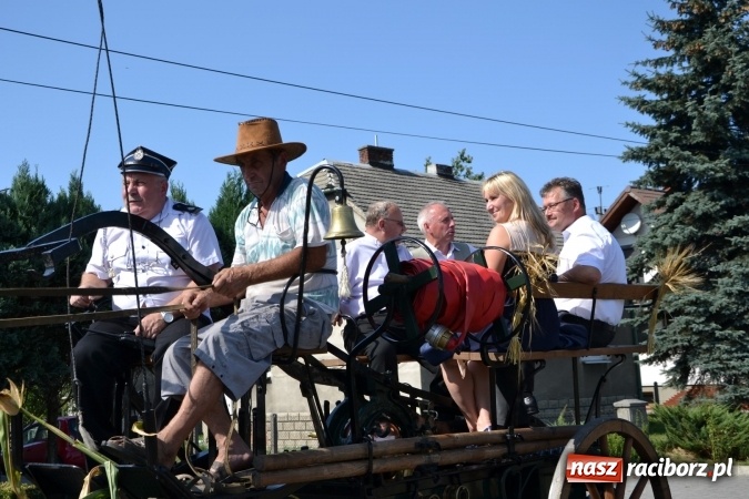 Zdjęcie w galerii na portalu naszraciborz.pl: Dożynki 2015 - Zabełkowianki ładniejsze niż Słowianki wiadomości z regionu