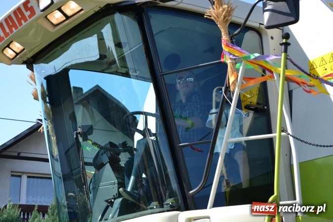 Zdjęcie w galerii na portalu naszraciborz.pl: Dożynki 2015 - Zabełkowianki ładniejsze niż Słowianki wiadomości z regionu