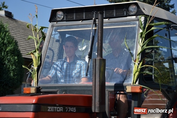 Zdjęcie w galerii na portalu naszraciborz.pl: Dożynki 2015 - Zabełkowianki ładniejsze niż Słowianki wiadomości z regionu