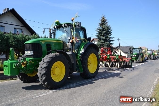 Zdjęcie w galerii na portalu naszraciborz.pl: Dożynki 2015 - Zabełkowianki ładniejsze niż Słowianki wiadomości z regionu