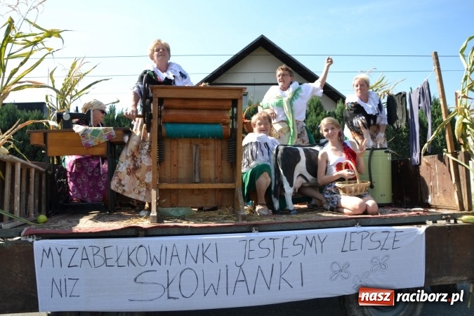 Zdjęcie w galerii na portalu naszraciborz.pl: Dożynki 2015 - Zabełkowianki ładniejsze niż Słowianki wiadomości z regionu