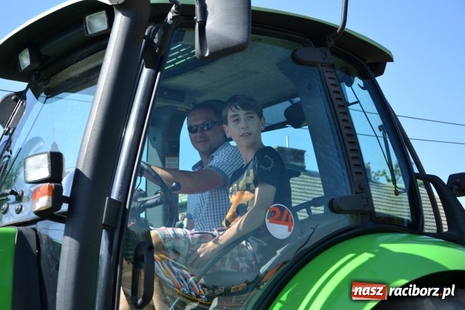 Zdjęcie w galerii na portalu naszraciborz.pl: Dożynki 2015 - Zabełkowianki ładniejsze niż Słowianki wiadomości z regionu