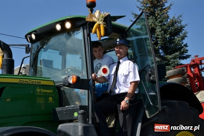 Zdjęcie w galerii na portalu naszraciborz.pl: Dożynki 2015 - Zabełkowianki ładniejsze niż Słowianki wiadomości z regionu