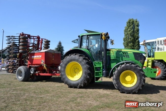 Zdjęcie w galerii na portalu naszraciborz.pl: Dożynki 2015 - Zabełkowianki ładniejsze niż Słowianki wiadomości z regionu