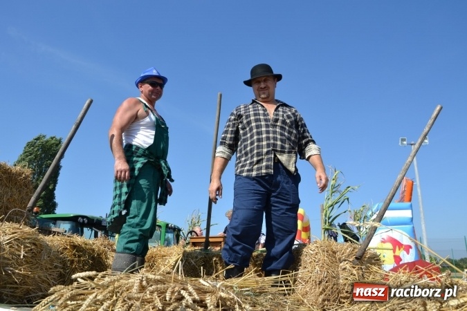 Zdjęcie w galerii na portalu naszraciborz.pl: Dożynki 2015 - Zabełkowianki ładniejsze niż Słowianki wiadomości z regionu