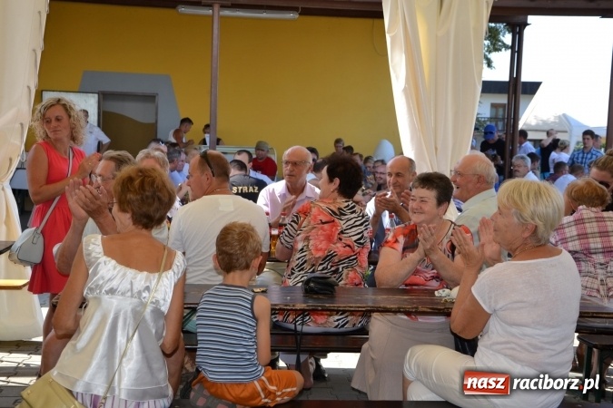 Zdjęcie w galerii na portalu naszraciborz.pl: Dożynki 2015 - Zabełkowianki ładniejsze niż Słowianki wiadomości z regionu