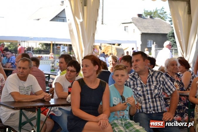 Zdjęcie w galerii na portalu naszraciborz.pl: Dożynki 2015 - Zabełkowianki ładniejsze niż Słowianki wiadomości z regionu