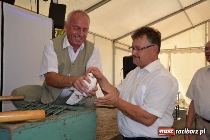 Zdjęcie w galerii na portalu naszraciborz.pl: Dożynki 2015 - Zabełkowianki ładniejsze niż Słowianki wiadomości z regionu