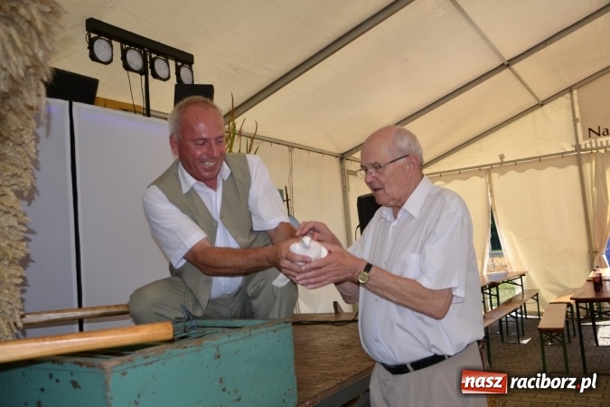 Zdjęcie w galerii na portalu naszraciborz.pl: Dożynki 2015 - Zabełkowianki ładniejsze niż Słowianki wiadomości z regionu