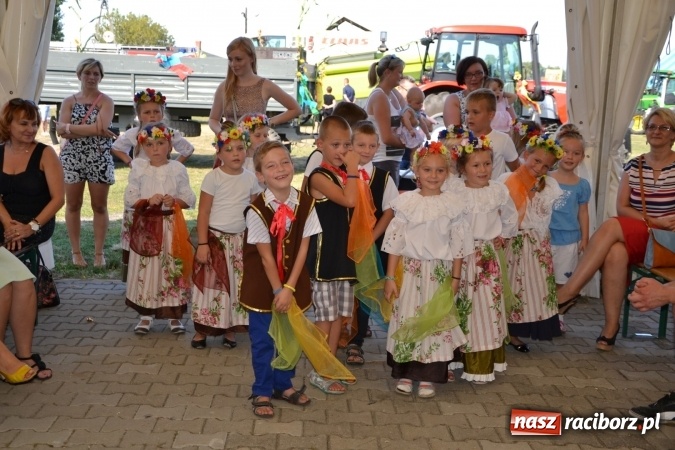 Zdjęcie w galerii na portalu naszraciborz.pl: Dożynki 2015 - Zabełkowianki ładniejsze niż Słowianki wiadomości z regionu