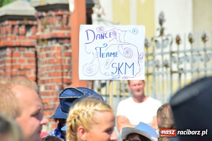 Zdjęcie w galerii na portalu naszraciborz.pl: Dożynki 2015 - barwny korow&oacute;d przeszedł ulicami Wojnowic wiadomości z regionu